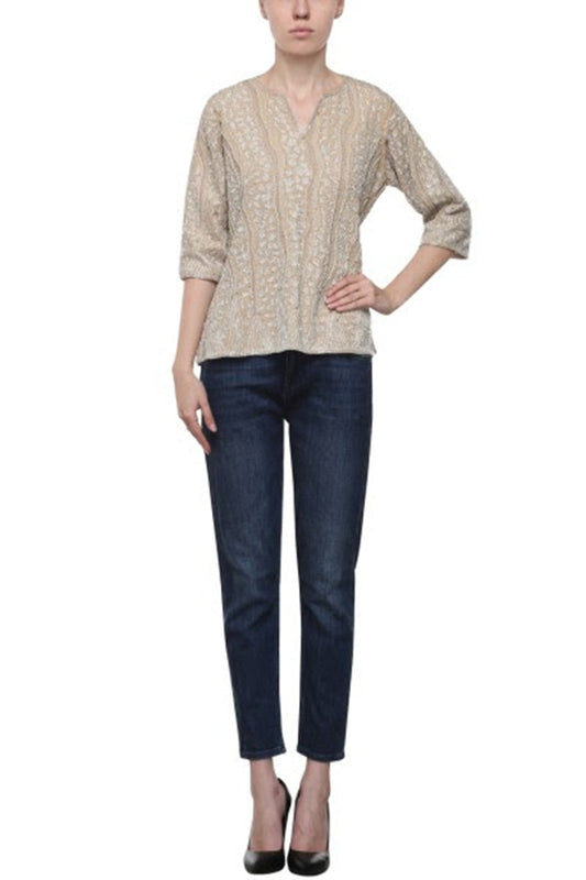 Dramatically Conventional Top