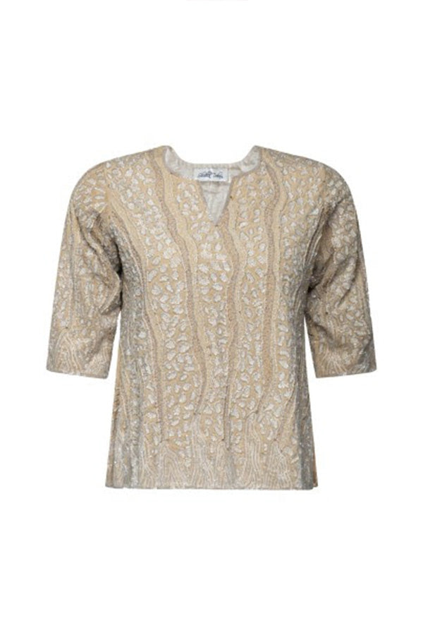 Dramatically Conventional Top