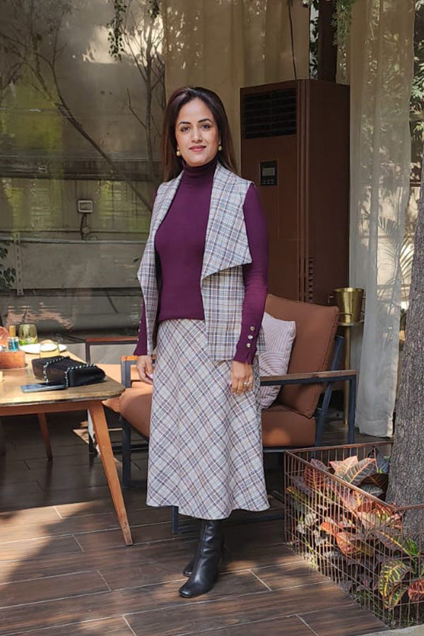 The Missy in Plaid Skirt