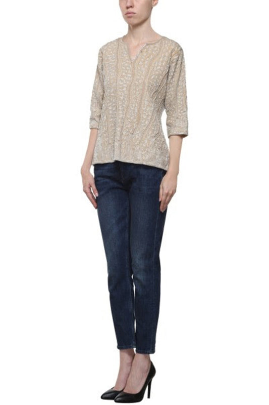 Dramatically Conventional Top